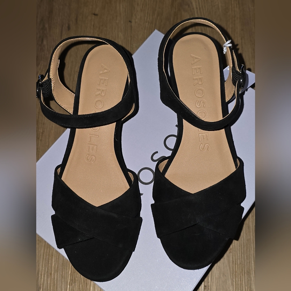 Aerosoles Cosmos Black Suede Block Heel Sandals – 7.5M – NIB - Picture 9 of 10